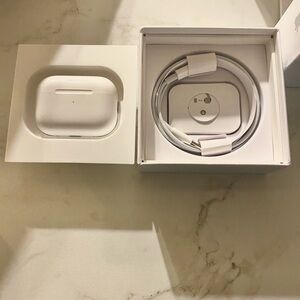 Apple AirPods Pro with MagSafe Case